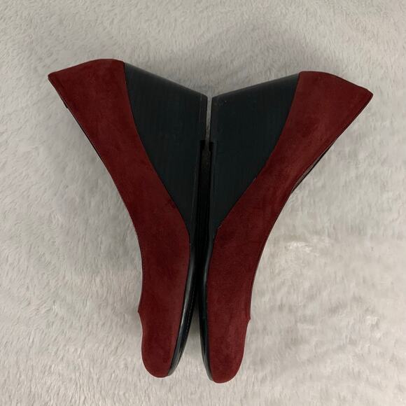 DKNYC Women's Bella Burgundy Suede Wedge Shoes Size 7.5 - Picture 7 of 8